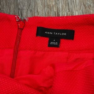 Red Ann Taylor skirt ❤️